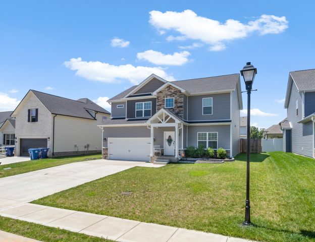 1524 Kingbird Dr, Clarksville, TN 37040