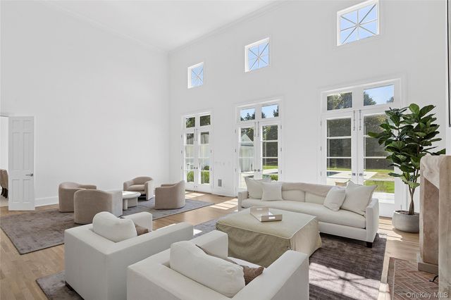 344 Great Plains Road, Southampton, NY 11968