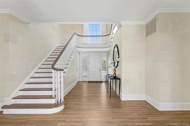 344 Great Plains Road, Southampton, NY 11968