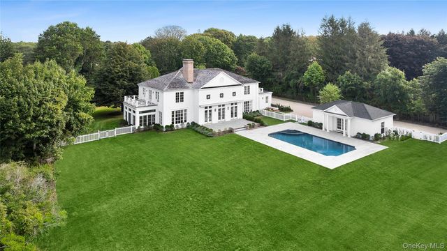 344 Great Plains Road, Southampton, NY 11968