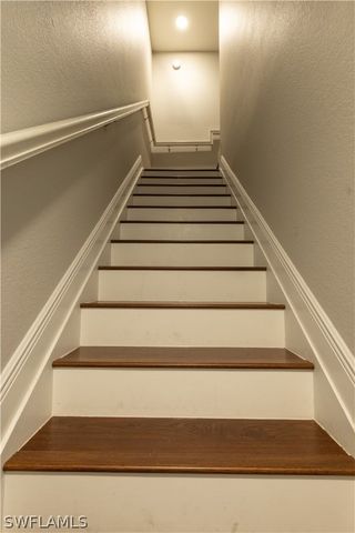 9068 Gervais CIR 210, Naples, FL 34120