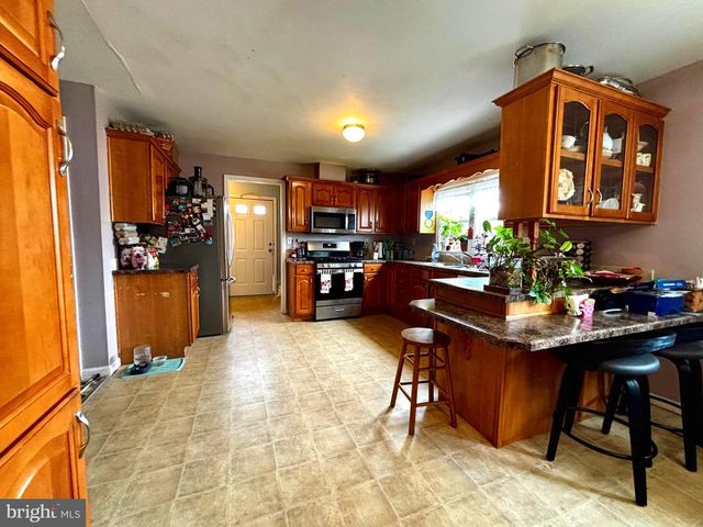 561 INMAN AVE, Cinnaminson, NJ 08077