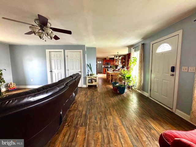 561 INMAN AVE, Cinnaminson, NJ 08077