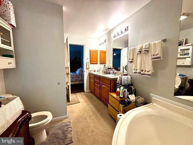 561 INMAN AVE, Cinnaminson, NJ 08077