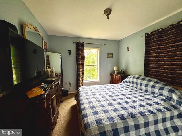 561 INMAN AVE, Cinnaminson, NJ 08077