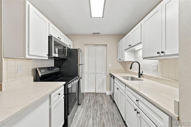 2415 Sandalwood Creek Court C, Wildwood, MO 63038