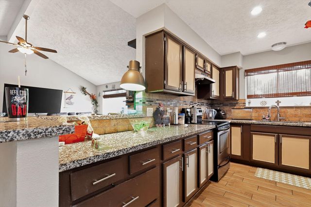 2795 Wood Hollow Drive, League City, TX 77573