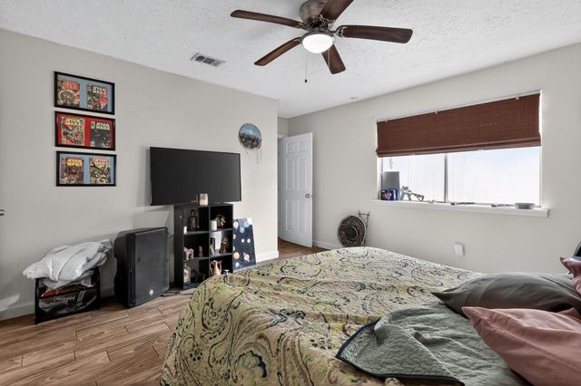 2795 Wood Hollow Drive, League City, TX 77573