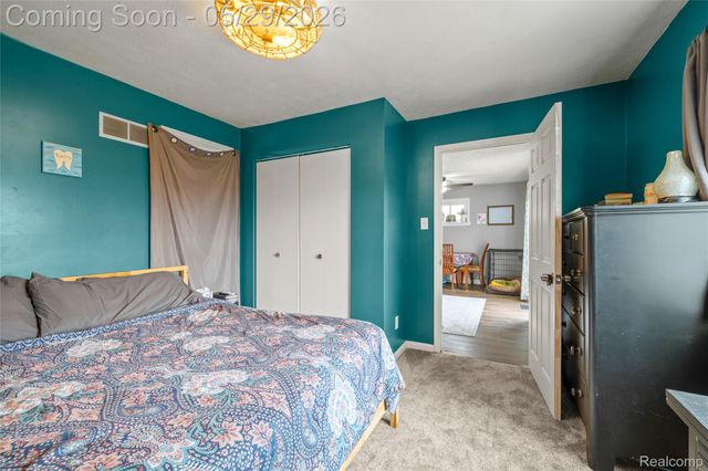 1712 Rose Avenue, Lincoln Park, MI 48146