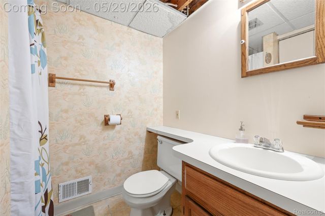 1712 Rose Avenue, Lincoln Park, MI 48146