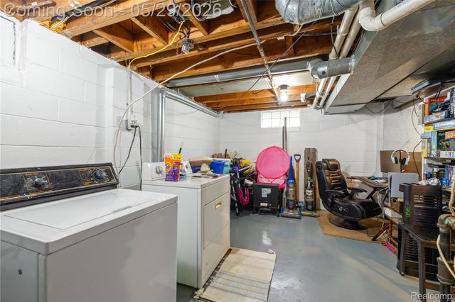 1712 Rose Avenue, Lincoln Park, MI 48146