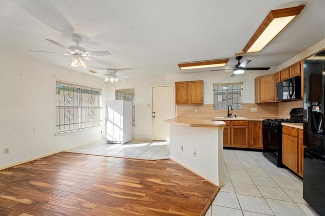 16438 Camino Del Sol Drive, Houston, TX 77083