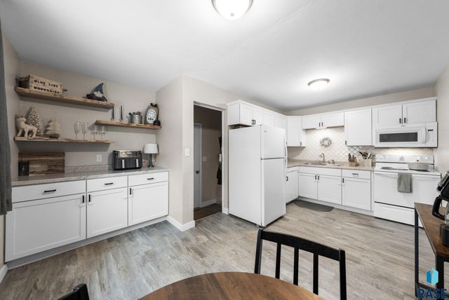 1005 S Tabbert Cir Circle, Sioux Falls, SD 57103