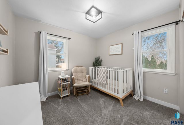 1005 S Tabbert Cir Circle, Sioux Falls, SD 57103