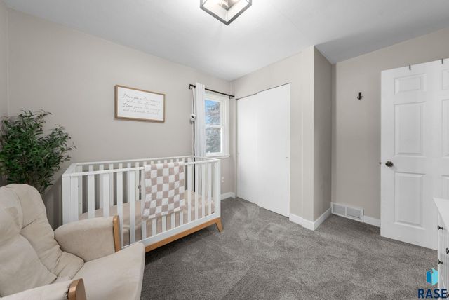 1005 S Tabbert Cir Circle, Sioux Falls, SD 57103