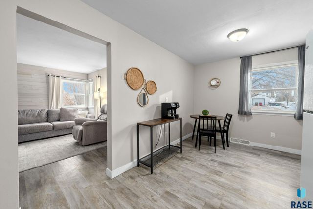 1005 S Tabbert Cir Circle, Sioux Falls, SD 57103