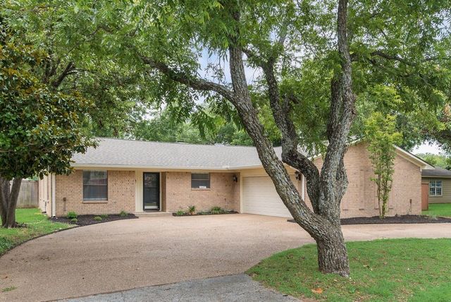2697 Poplar Drive, Flower Mound, TX 75028