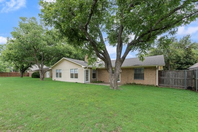 2697 Poplar Drive, Flower Mound, TX 75028