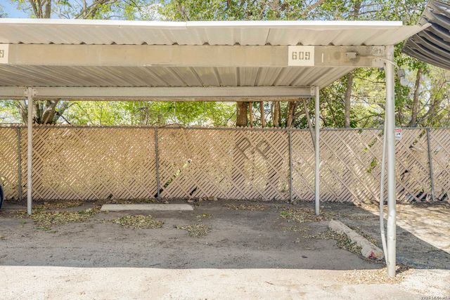 3243 Nacogdoches Rd Apt 609, San Antonio, TX 78217