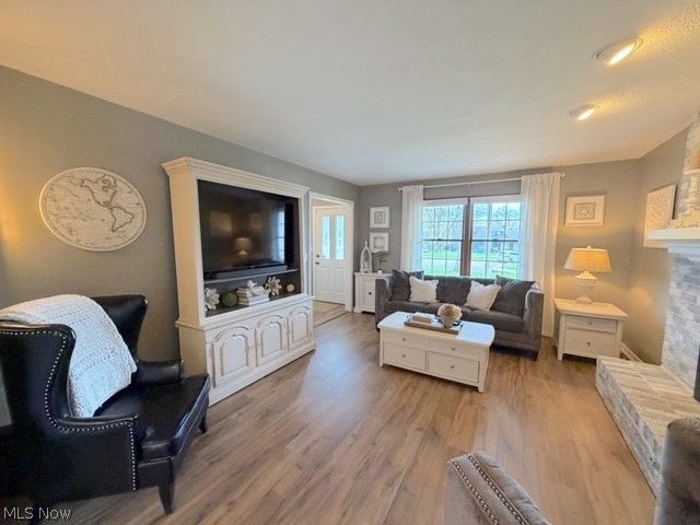 1131 Millbrook Square NE, Bolivar, OH 44612