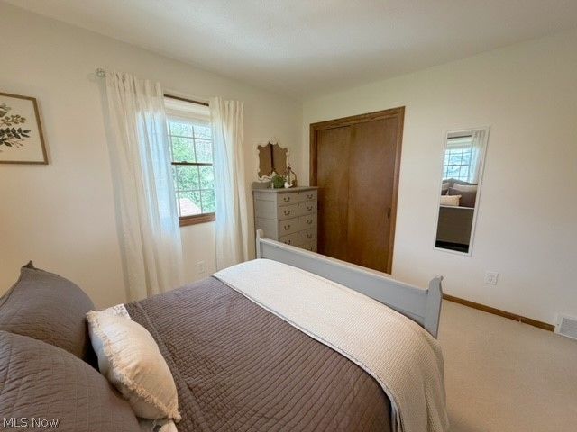 1131 Millbrook Square NE, Bolivar, OH 44612