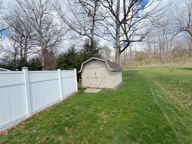1131 Millbrook Square NE, Bolivar, OH 44612