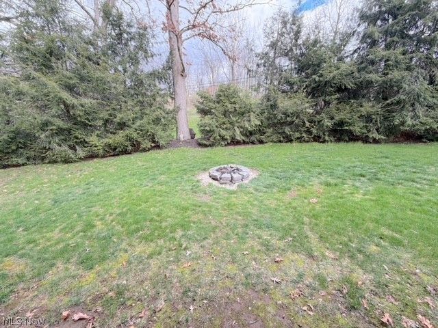 1131 Millbrook Square NE, Bolivar, OH 44612