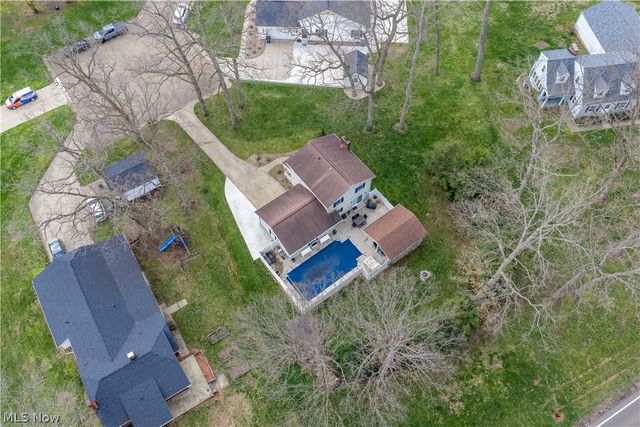 1131 Millbrook Square NE, Bolivar, OH 44612