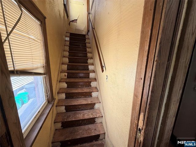 126 Chestnut Street, East Orange, NJ 07018