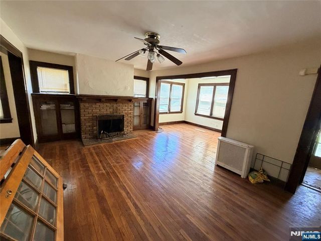 126 Chestnut Street, East Orange, NJ 07018