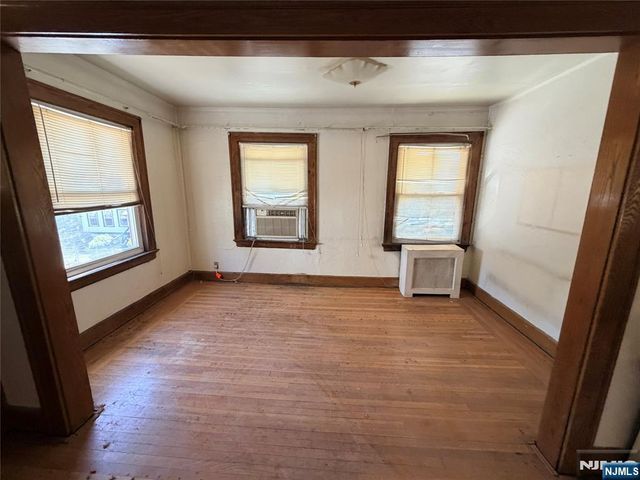 126 Chestnut Street, East Orange, NJ 07018