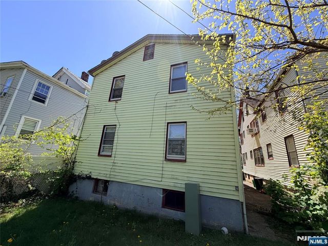 126 Chestnut Street, East Orange, NJ 07018