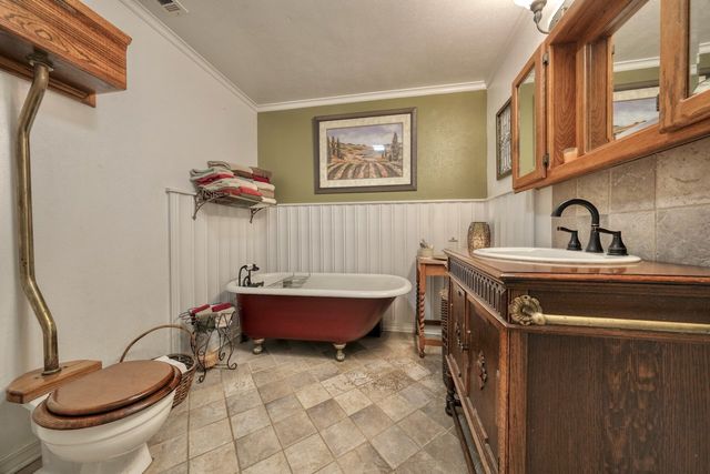 9875 Old Bridge Road, Terrell, TX 75160