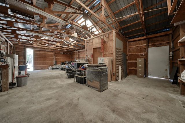 9875 Old Bridge Road, Terrell, TX 75160