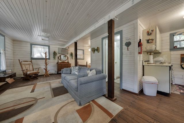 9875 Old Bridge Road, Terrell, TX 75160