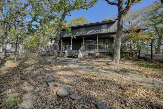 9875 Old Bridge Road, Terrell, TX 75160