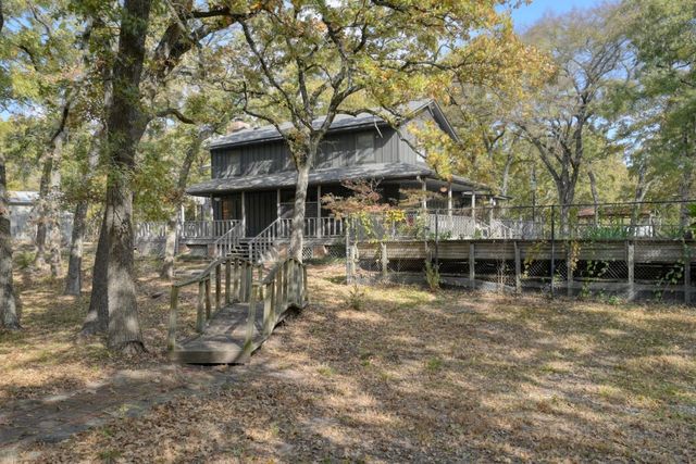 9875 Old Bridge Road, Terrell, TX 75160