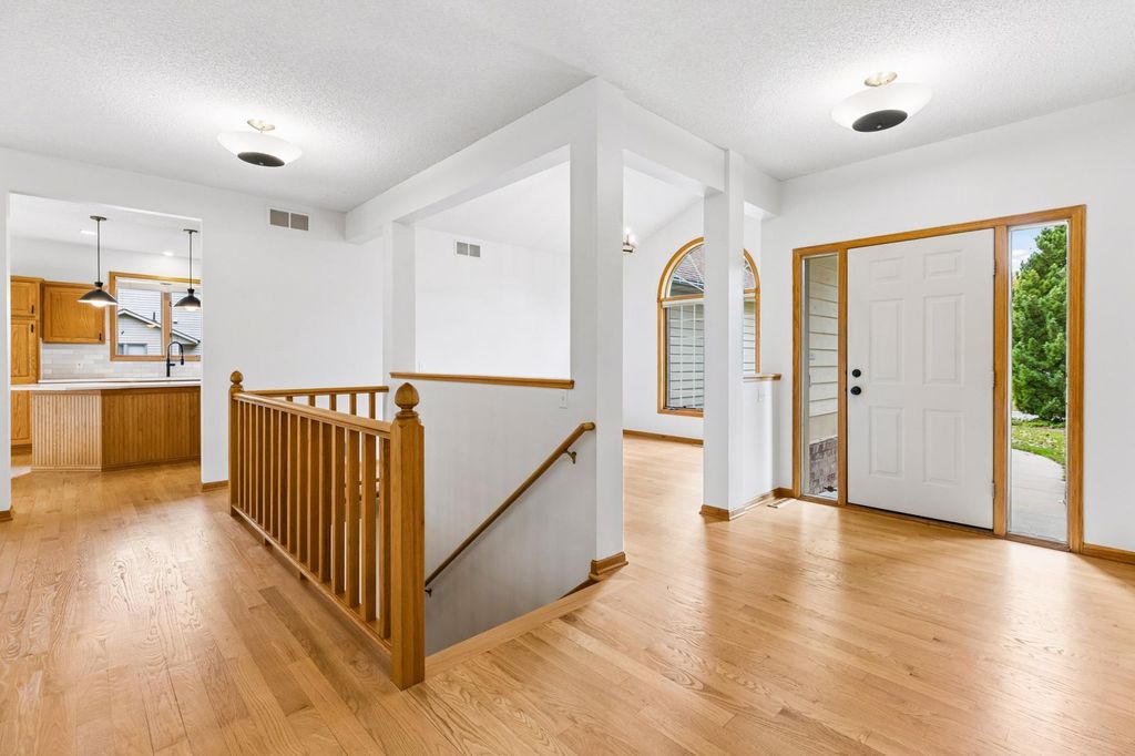 20299 Jupiter Way, Lakeville, MN 55044 — photo 4
