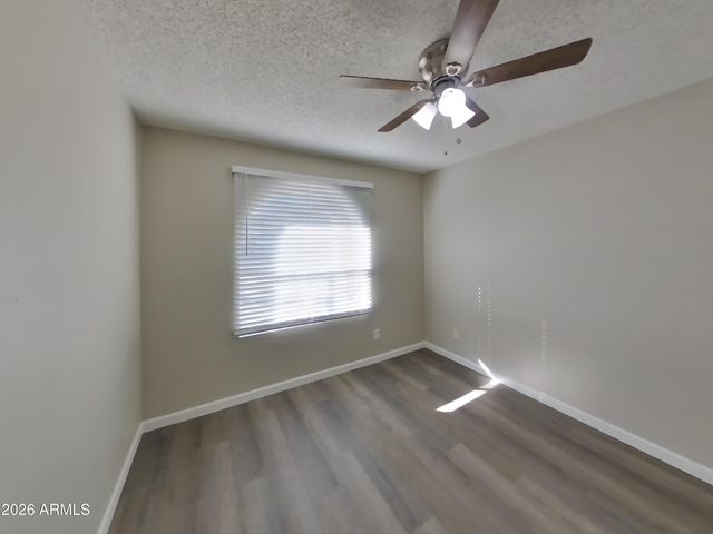 5328 W SELDON Lane, Glendale, AZ 85302