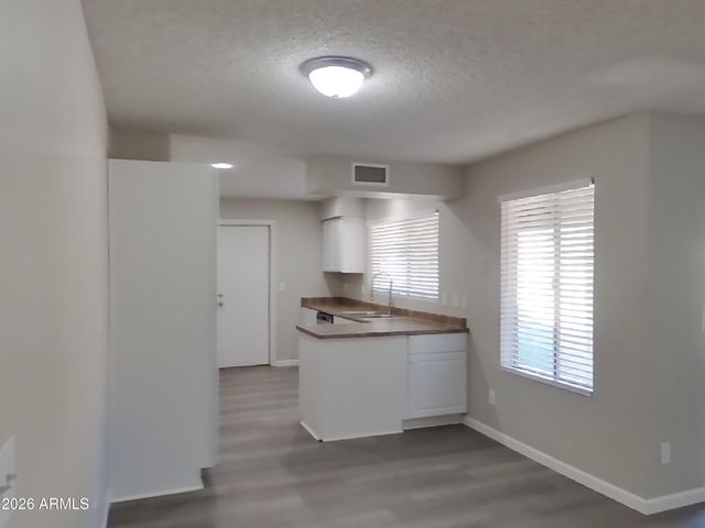 5328 W SELDON Lane, Glendale, AZ 85302