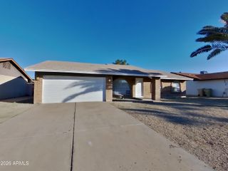 5328 W SELDON Lane, Glendale, AZ 85302
