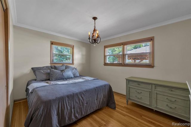 2963 Truwood Street, Trenton, MI 48183