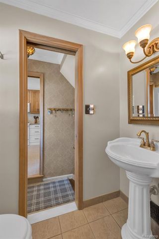 2963 Truwood Street, Trenton, MI 48183