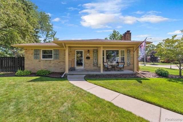 2963 Truwood Street, Trenton, MI 48183