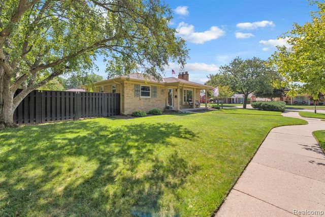 2963 Truwood Street, Trenton, MI 48183