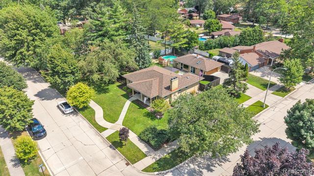 2963 Truwood Street, Trenton, MI 48183