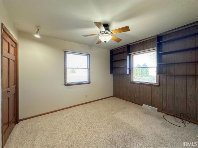 904 N HICKORY Lane, Kokomo, IN 46902