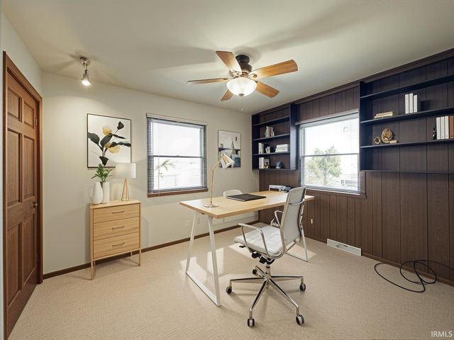 904 N HICKORY Lane, Kokomo, IN 46902