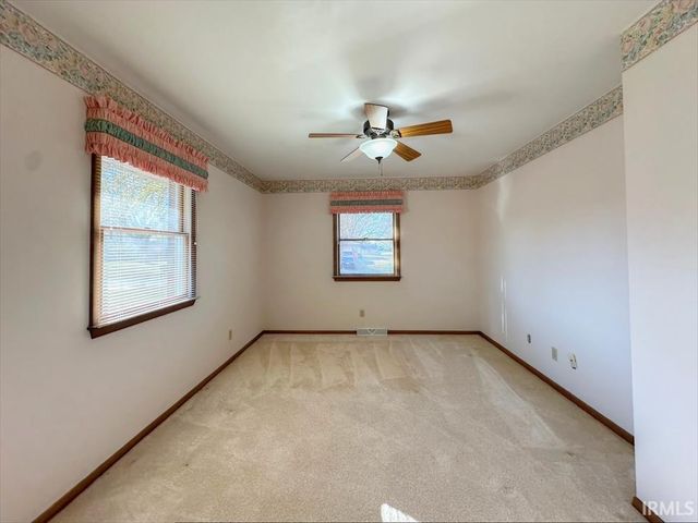 904 N HICKORY Lane, Kokomo, IN 46902