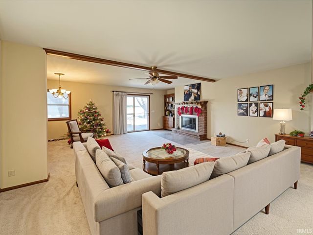 904 N HICKORY Lane, Kokomo, IN 46902